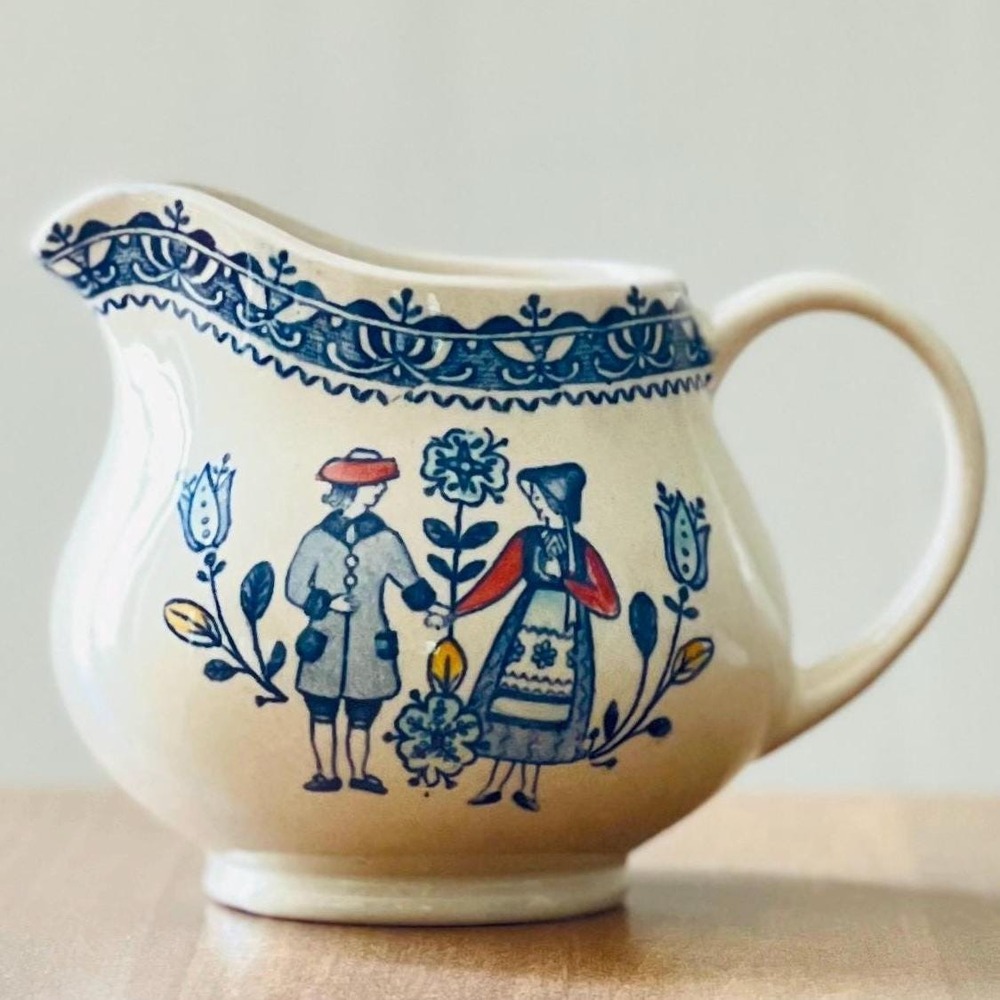 Vintage‎ Johnson Brothers Old Granite Hearts & Flowers Creamer Milk Jug